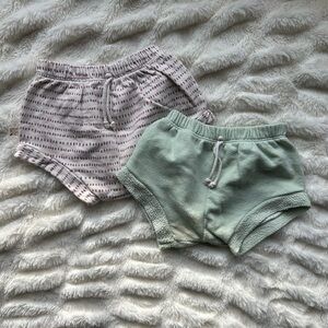 2 Childhoods shorties, 3t